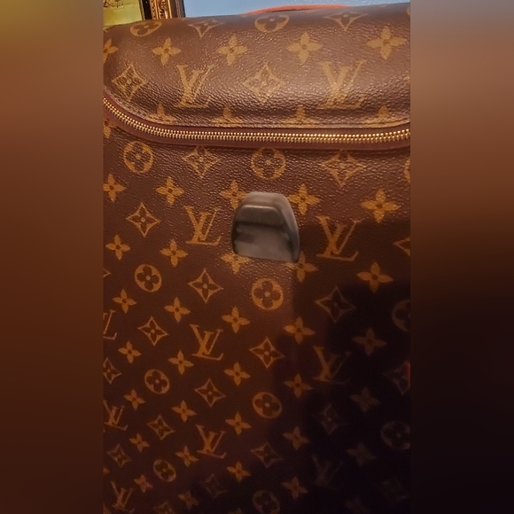 Authentic Louis Vuitton Large Monogram Rolling Duffel (Eole) - Picture 11 of 16
